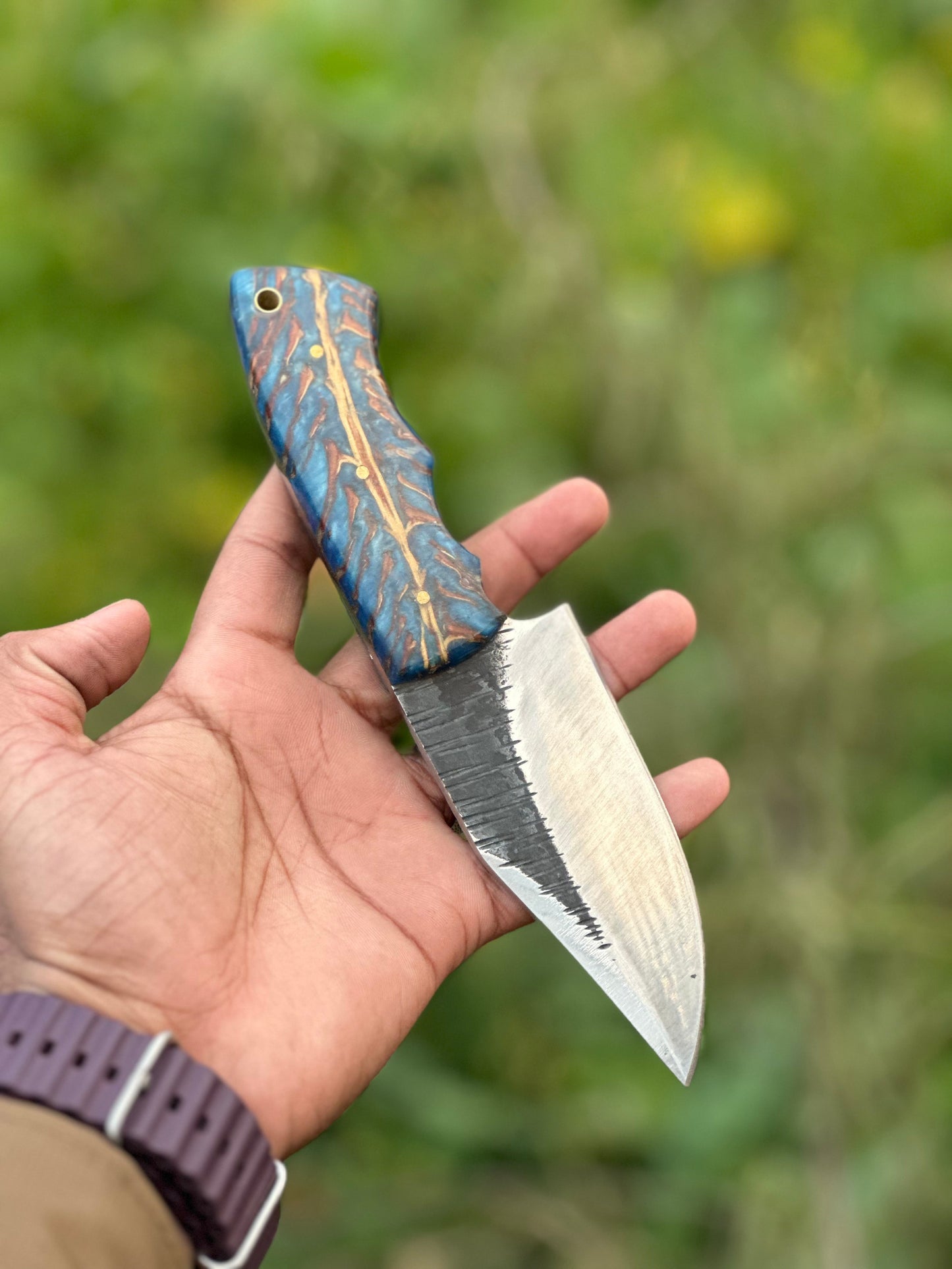 Hunters Knives – 9" D2 Steel Blade with Epoxy Pine Cone Resin Handle & Leather Sheath