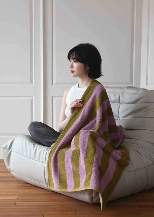 Ultra Soft Absorbent Retro Stripe Bath Towel - 100% Organic Premium