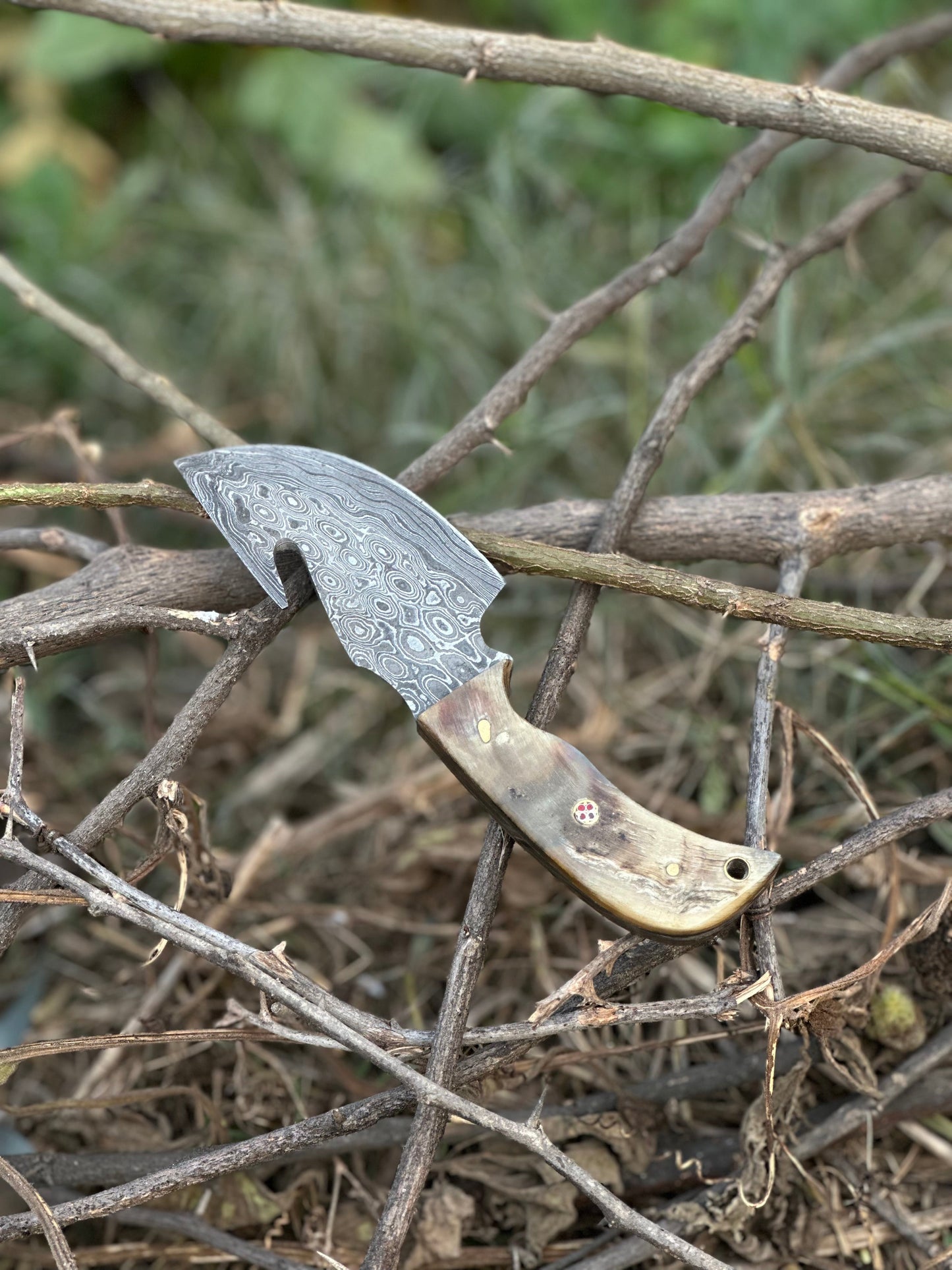 Custom Handmade Damascus Steel Guthook Skinning Knife with Sheep Horn Handle – 7.5” Hunting Gift with Leather Sheath