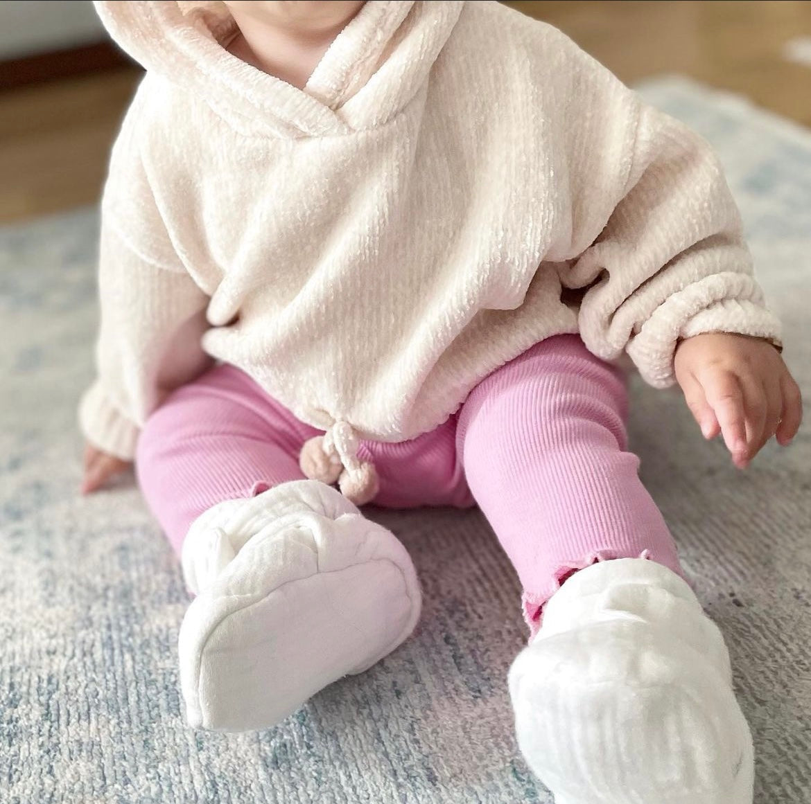 Muslin Stay On Baby Booties Cream