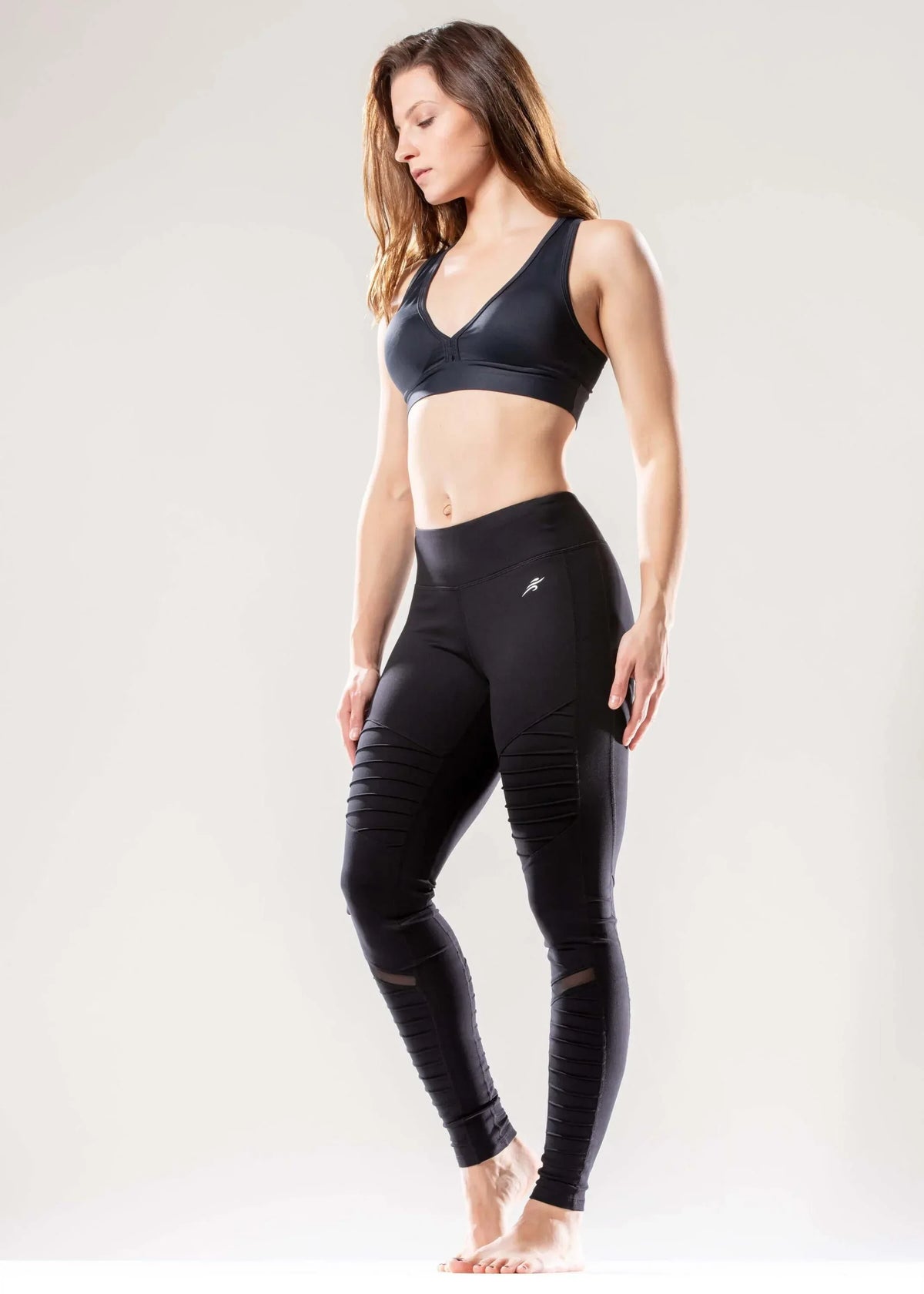Athletique Low-Waisted Ribbed Leggings with Hidden Pocket and Mesh Pan - Trustymall
