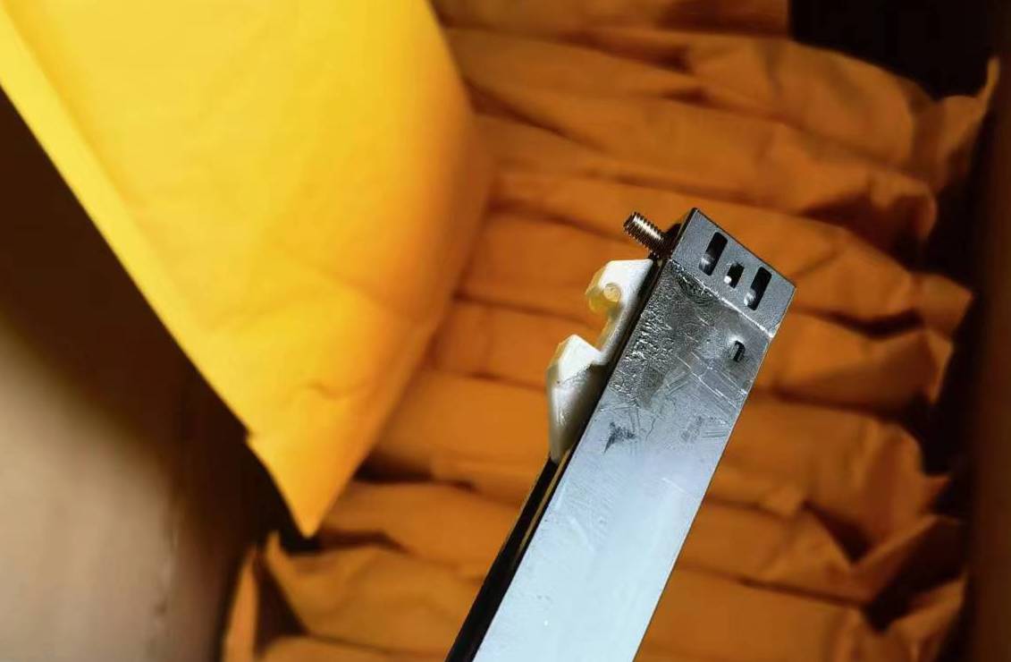 Buffers for Shower Doors can turn a shower door into a super-supreme-premium product with a soft-closing function 22D03P01-72X4-1