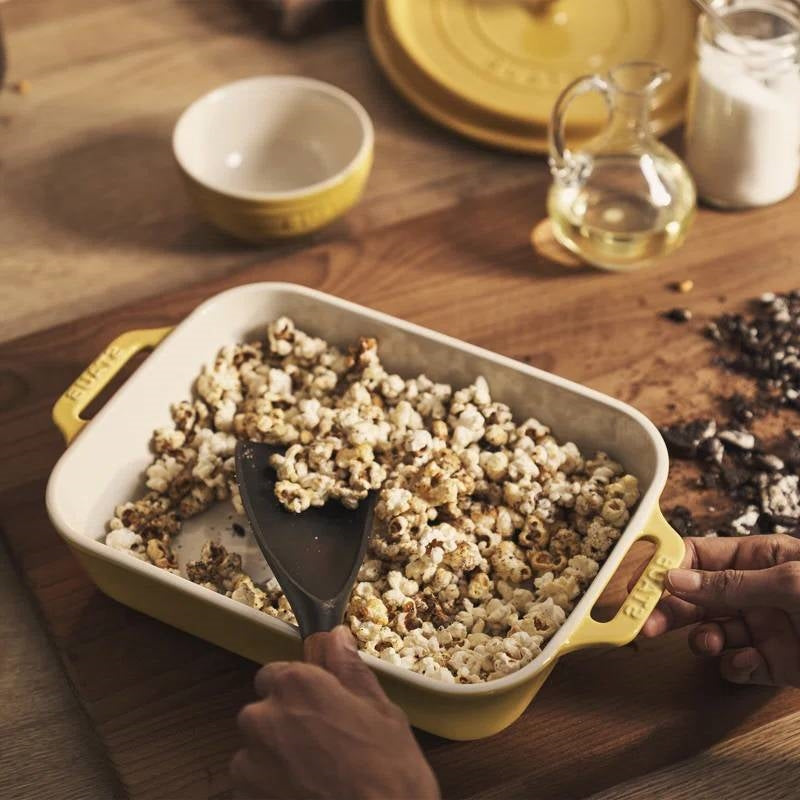 2 Piece Ceramic Stoneware Bakeware Casserole Baking Dish Set in Yellow / Ivory