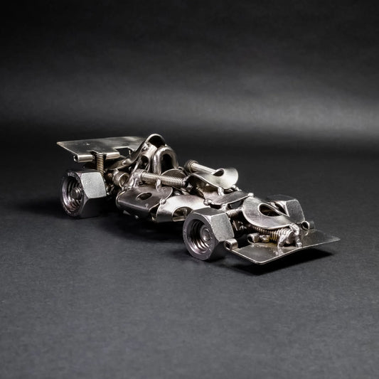 Hurda Metalden Formula 1 Arabası, Çelik Indy Arabası Figürü, Somunlar ve Cıvatalar 