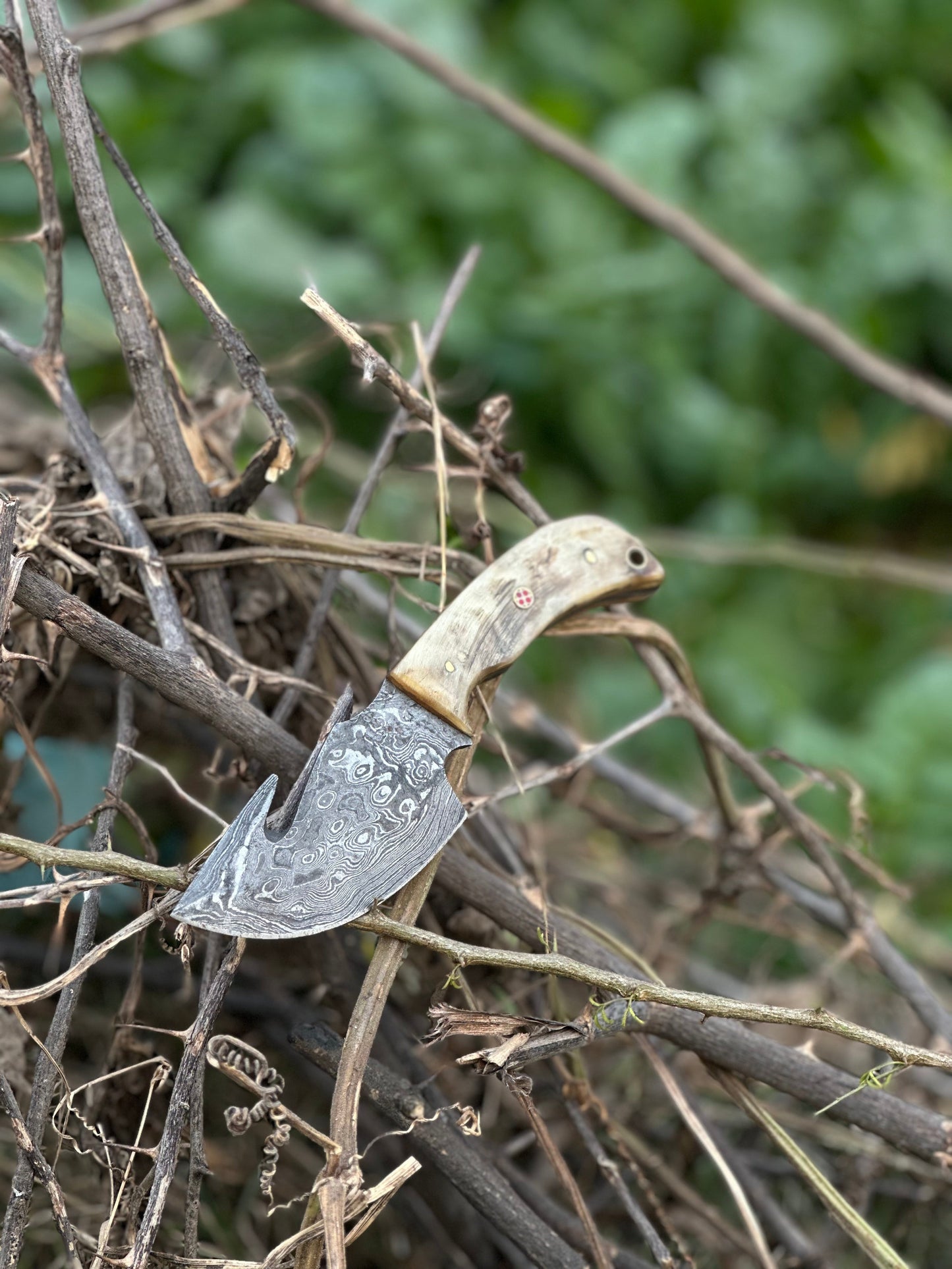 Custom Handmade Damascus Steel Guthook Skinning Knife with Sheep Horn Handle – 7.5” Hunting Gift with Leather Sheath
