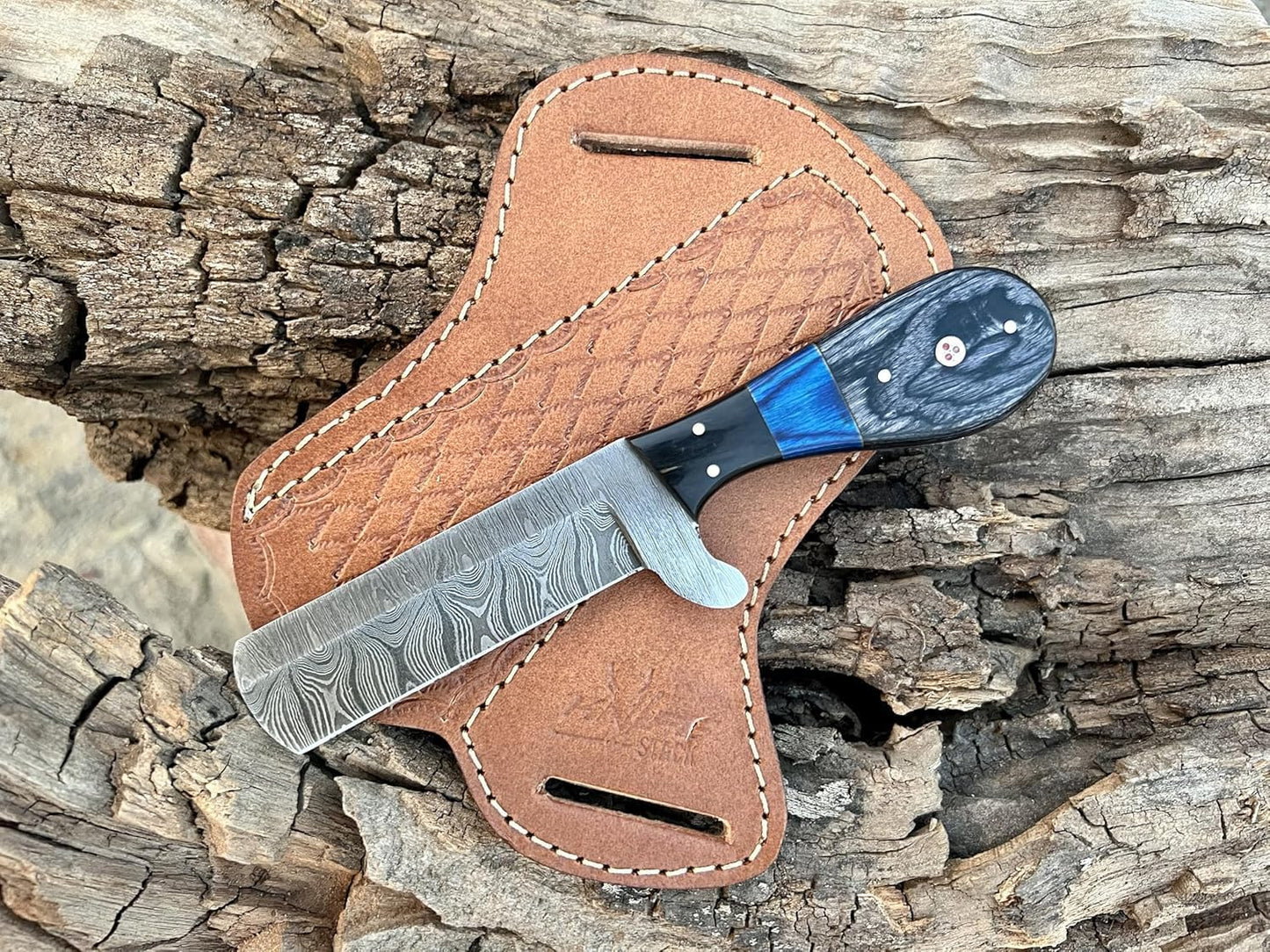 Custom Handmade Bull Cutter Knife – Damascus Steel Holiday Edition