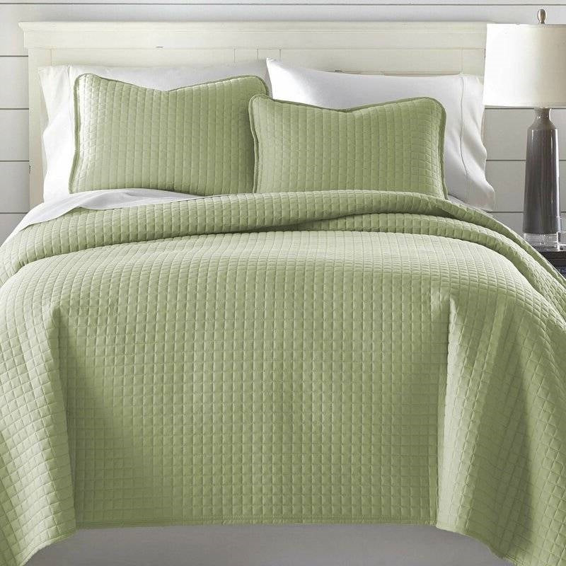 Twin/Twin XL Lightweight Sage Ultra Soft 2-Piece Microfiber Quilt Set