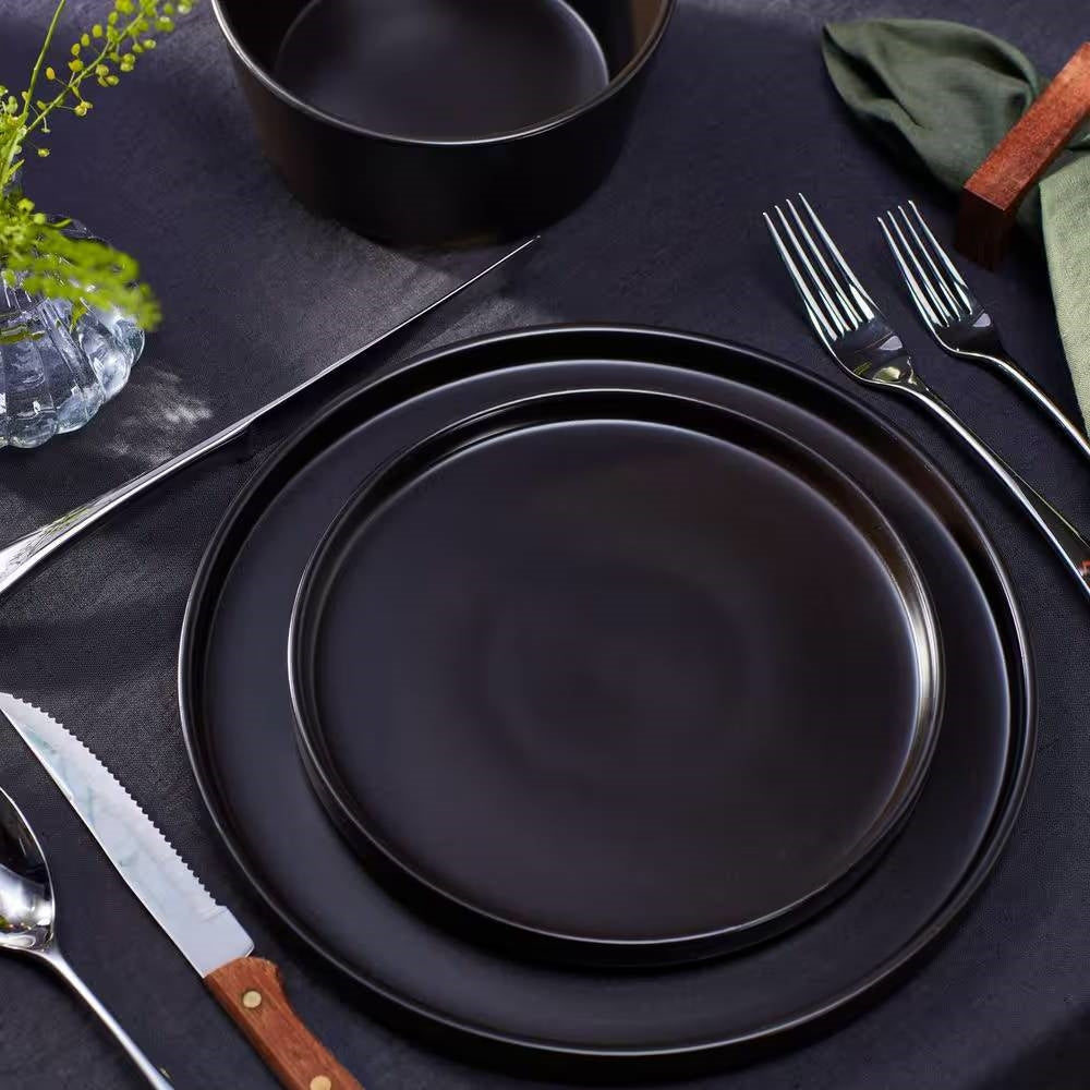 16-Piece Stoneware Dinnerware Set in Matte Black - Service for 4
