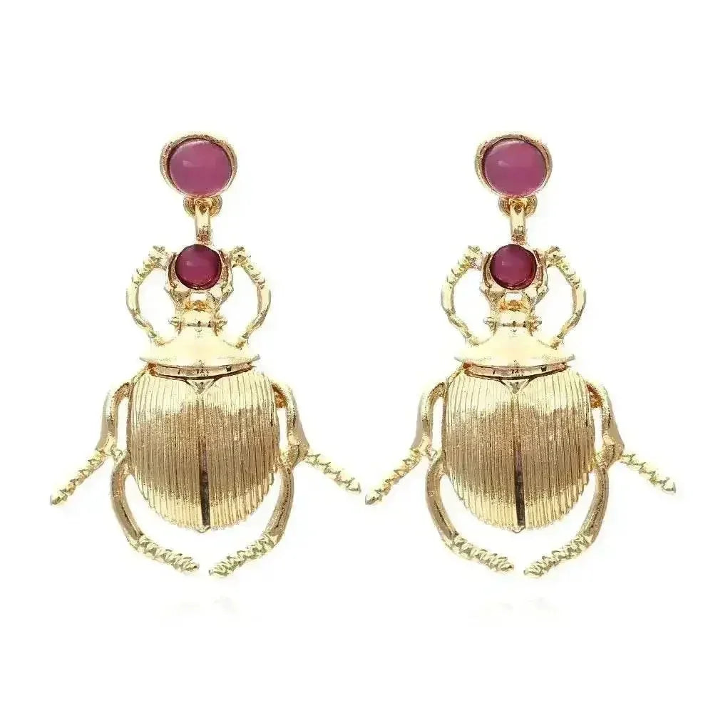 Individual gold-plated beetle earring from Bohemia collection showcasing personality and vintage charm.