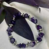 Elegant bohemian style purple agate chip and silver spacer bracelet
