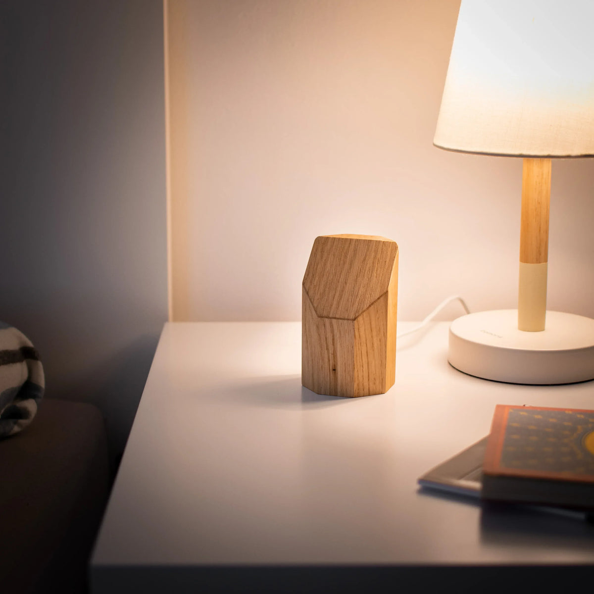 Wooden MagSafe Wireless Charger for iPhone, Android. Fast Qi2 25W - Trustymall