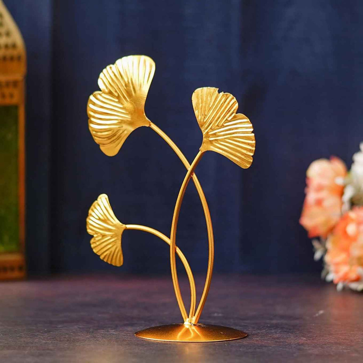 Gold 3 Leaf Shape Decorative Table Stand