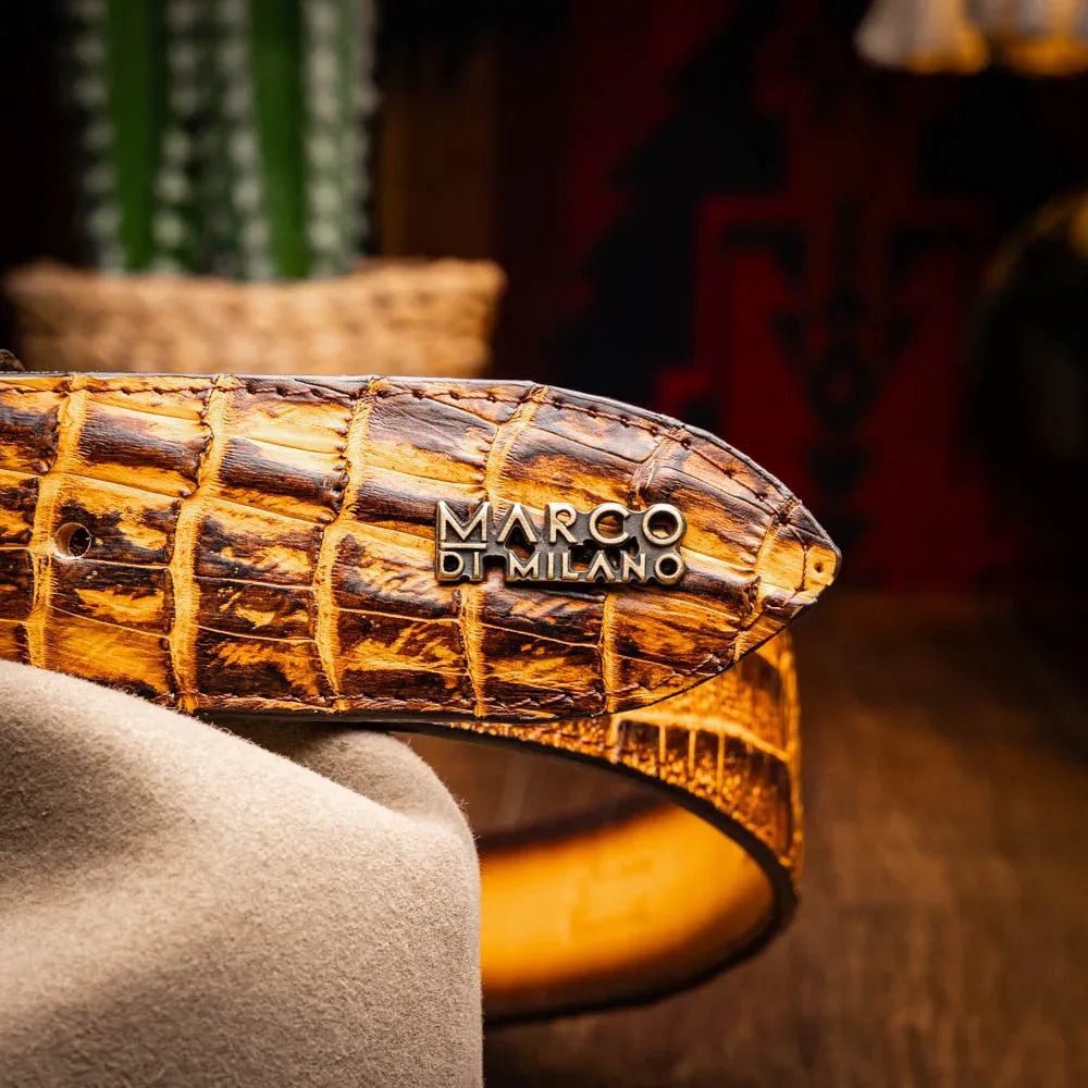 Casual outfit featuring the IOWA belt with visible textured crocodile skin and brass buckle