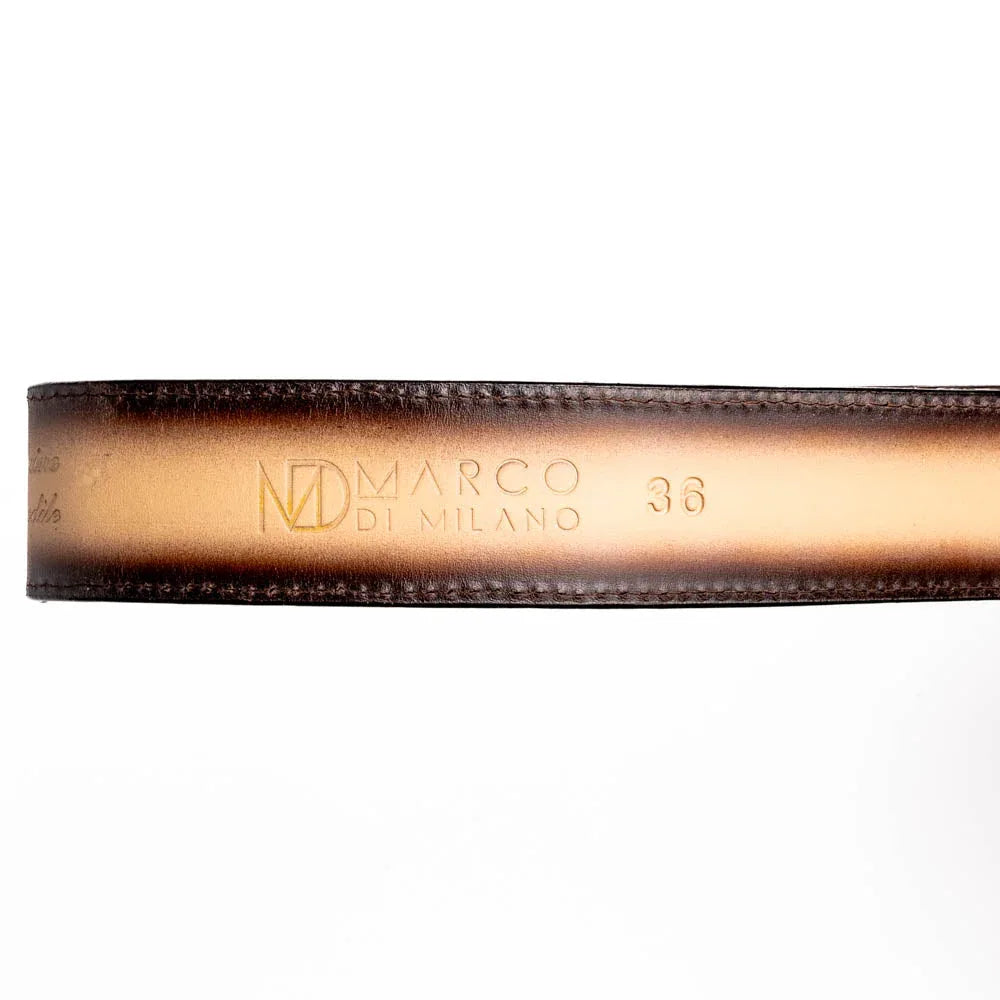 Side angle of handcrafted caiman skin belt highlighting artisanal scale details and stitching.